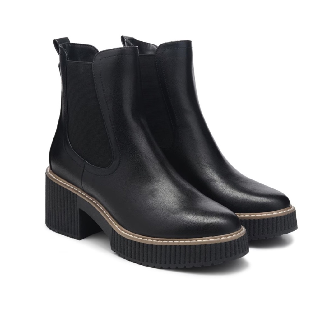 DV Dolce Vita Women's Darcel Chelsea Boot in Black - Size 9 - Worn Twice